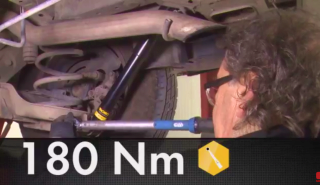 Como substituir amortecedores traseiros no Nissan Primastar