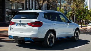 Novo SUV elétrico crossover da BMW com tecnologia Monroe