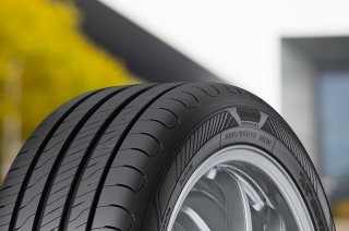 ADAC reconhece goodyear efficientgrip performance 2 como o pneu com melhor performance em quilometragem