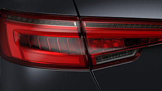 Novo Audi A4, equipado com iluminação HELLA