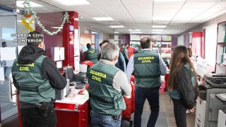 A Guardia Civil espanhola investiga centros IPO por passarem veículos com irregularidades técnicas