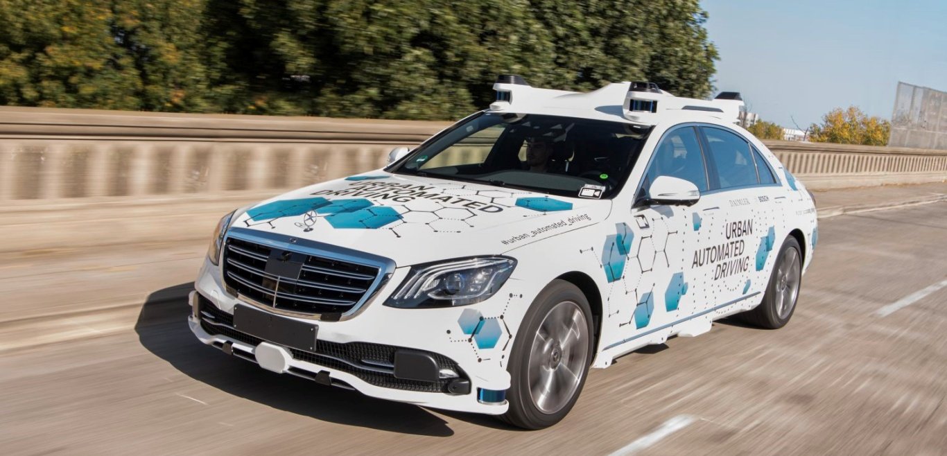 Bosch e Mercedes iniciam projeto para serviço de reserva de viagens automatizado
