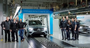 Mercedes-Benz celebra 8 milhões de veículos na fábrica de Bremen