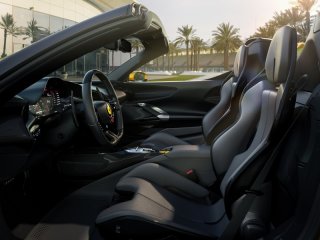 SF90 Spider: levantando o teto do supercarro de produção em série mais poderoso da Ferrari