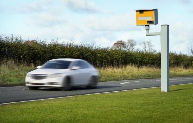 Condutores acham aceitável ultrapassar os limites de velocidade